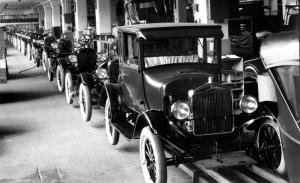 1926-ford-model-t-assembly-line